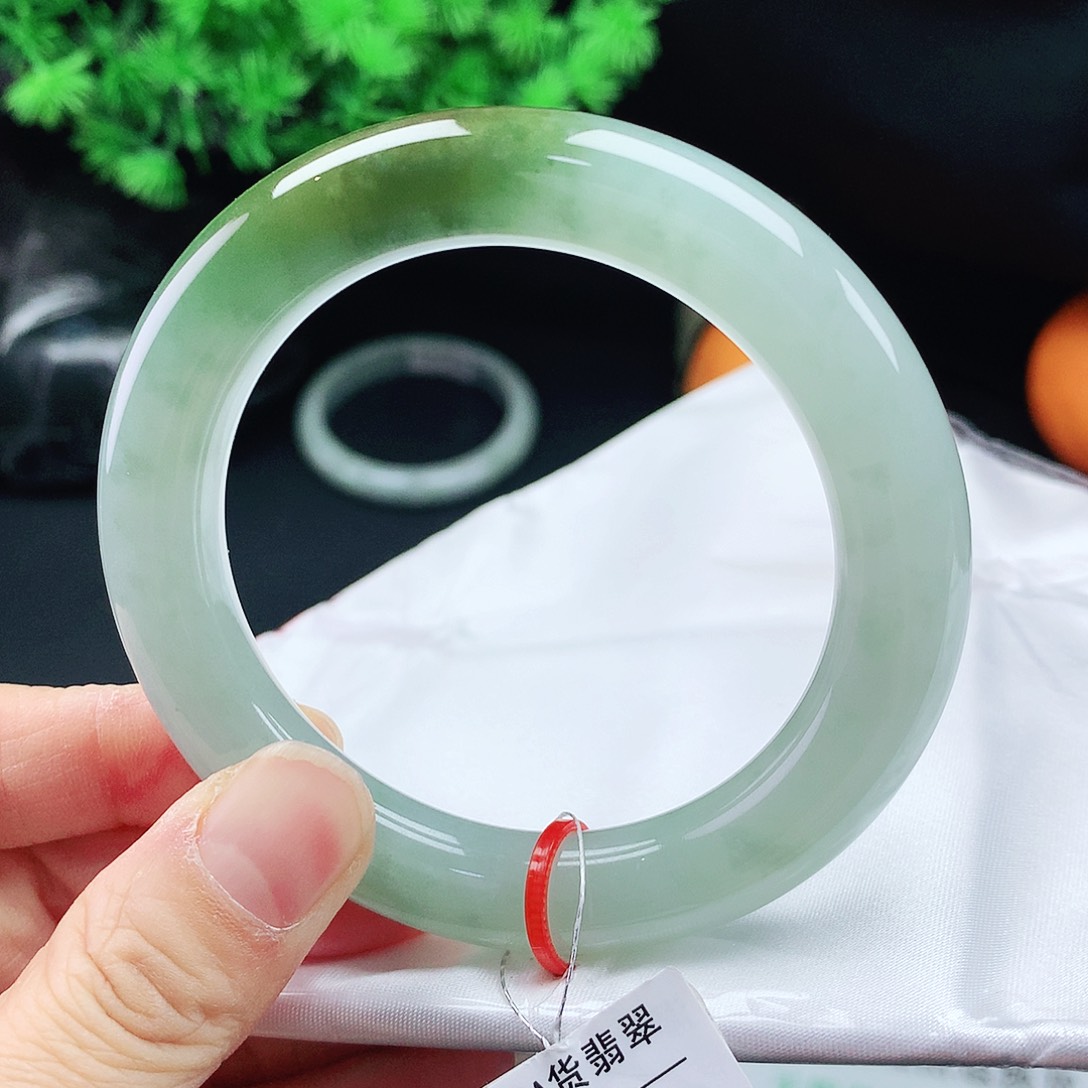 翡翠手镯未镶嵌54胖