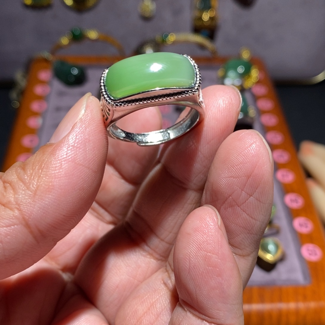 和田玉（碧玉）未镶嵌戒指
