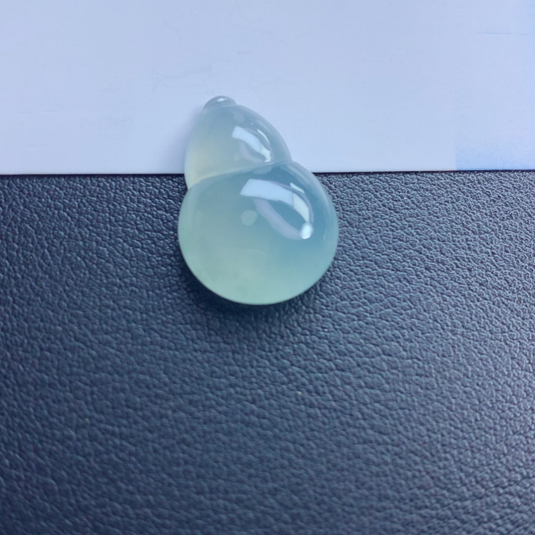 翡翠颈饰未镶嵌葫芦