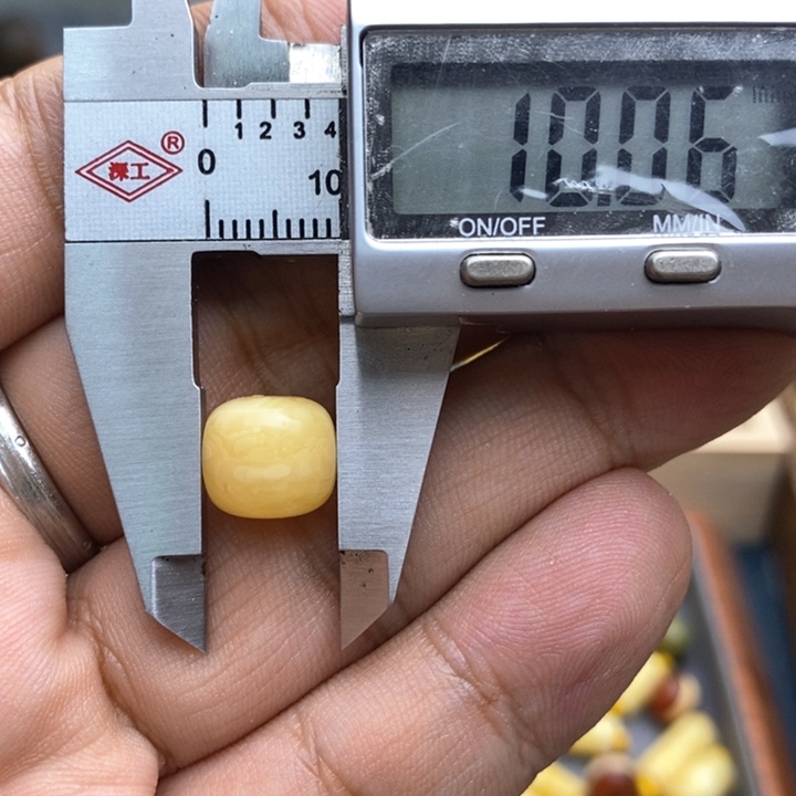 琥珀裸石未镶嵌30号10*9