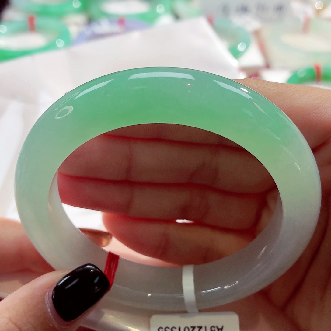 翡翠未镶嵌手镯青提绿半山水68-16