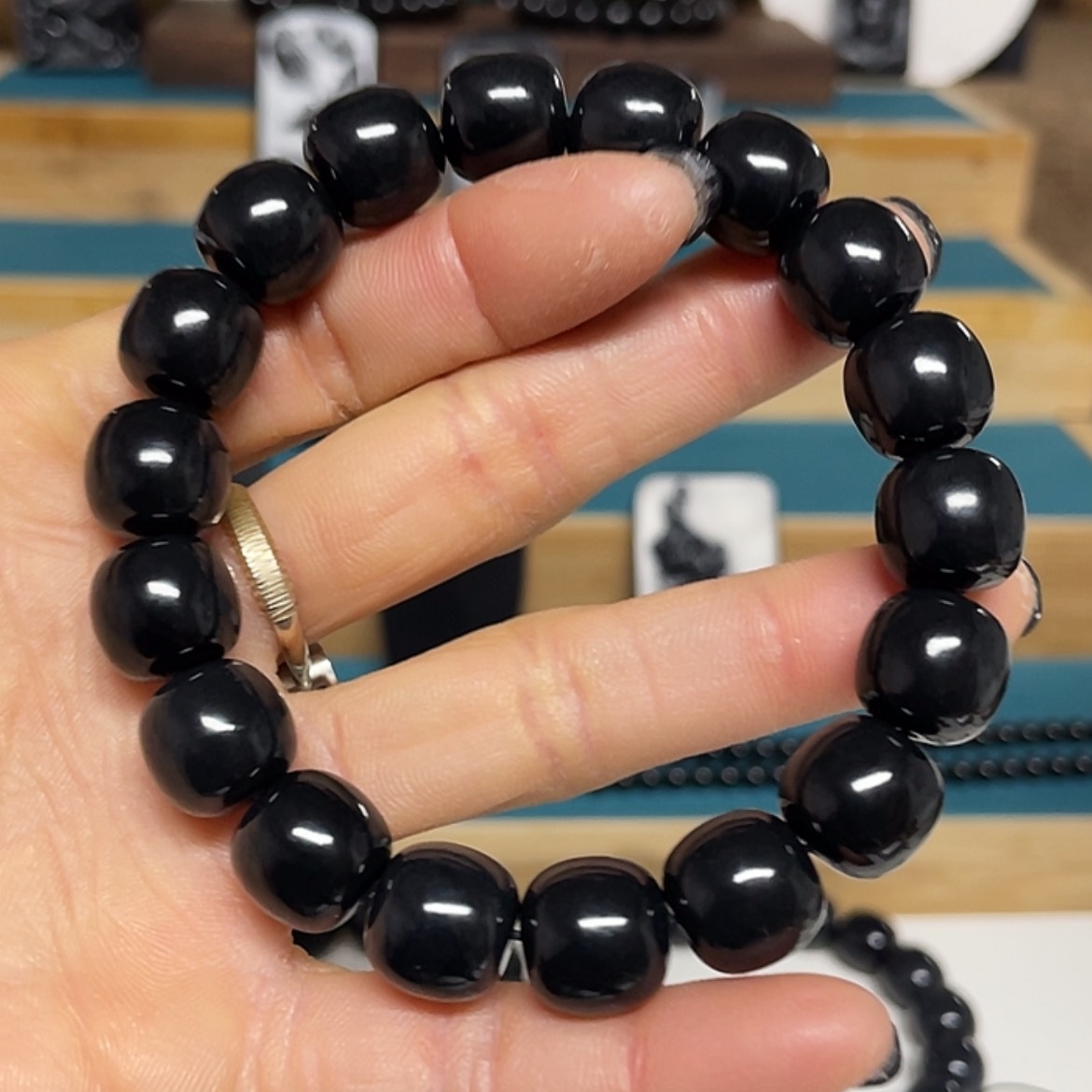 【闪购商品】和田玉（墨玉）手串未镶嵌羊脂级卡12老型