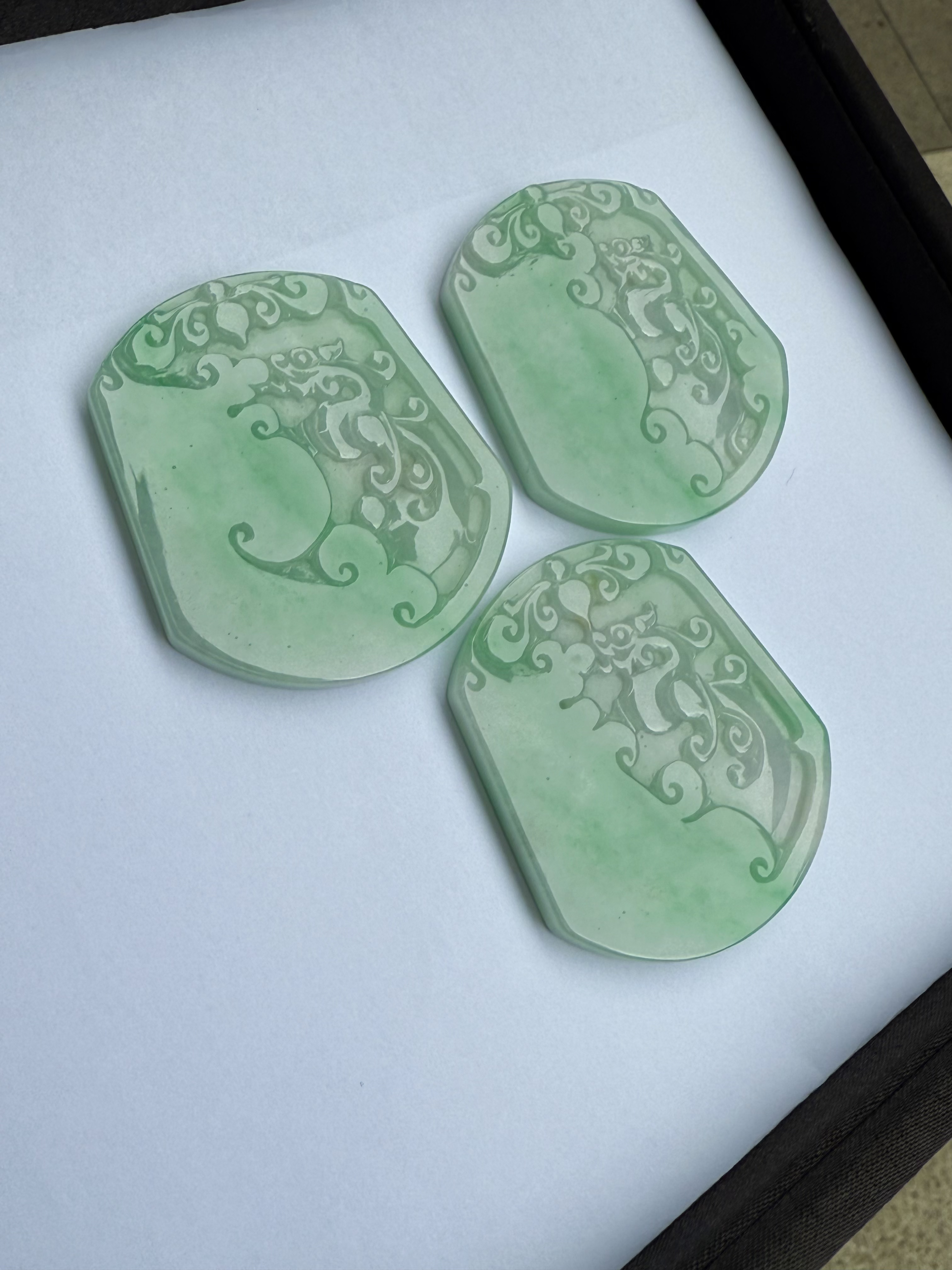 翡翠平安牌 飘阳绿 厚装 大件 雕工精湛