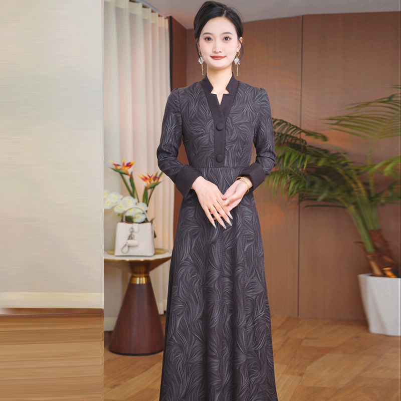 2025秋季新款妈妈装显瘦长袖长裙优雅减龄气质显白收腰修身时尚