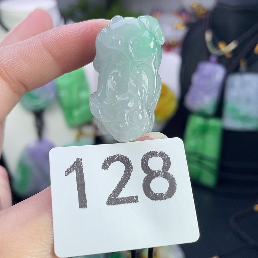 翡翠未镶嵌吊坠(赠链)