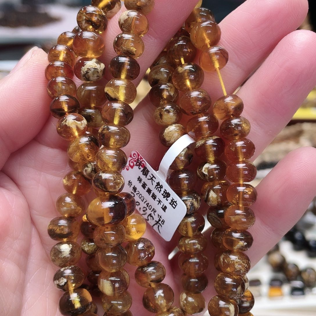 琥珀裸石未镶嵌八11320