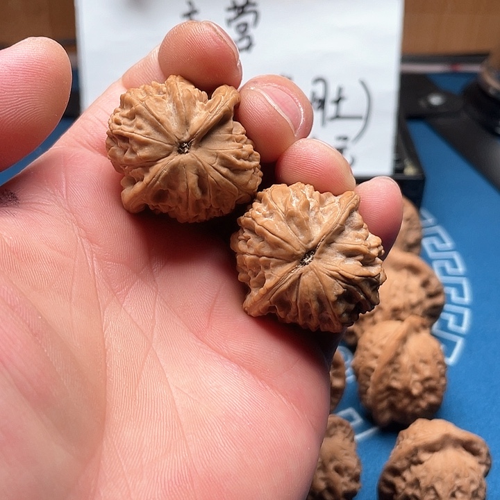 文玩核桃吊坠?****野生