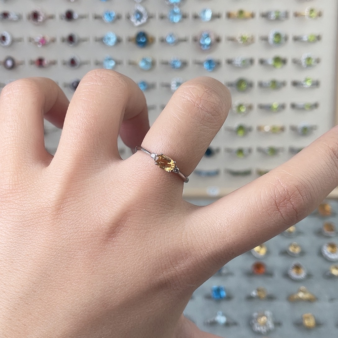 黄晶银S925镶嵌戒指横镶款戒指