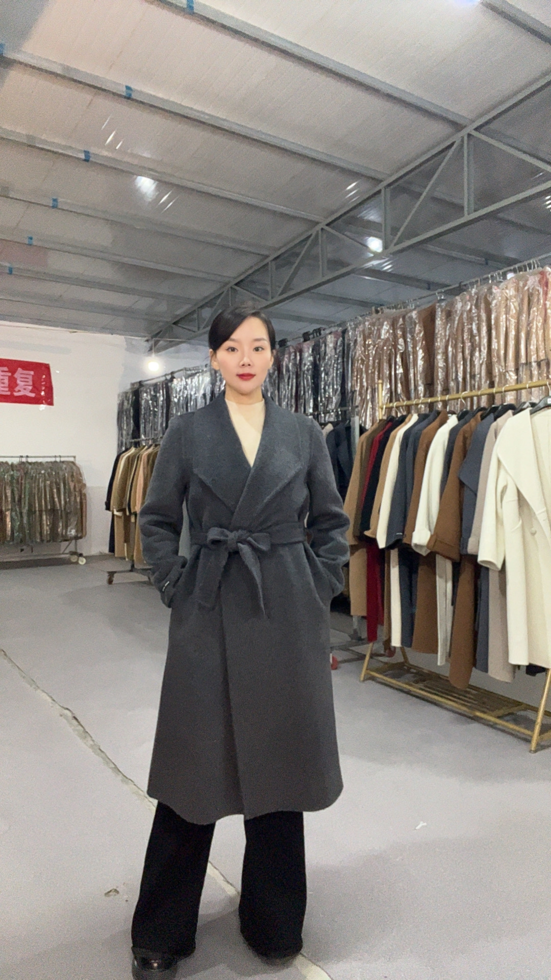 2025年新款正肩大翻领双面羊毛羊绒大衣9889