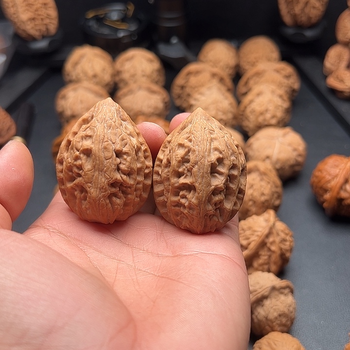 吊坠文玩核桃35全品佛光鸡心