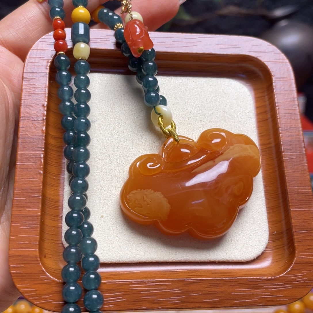 未镶嵌颈饰蜜蜡项链