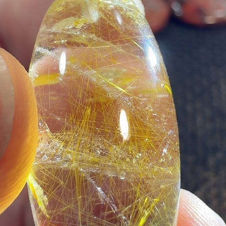 了***梵未镶嵌水晶颈饰我