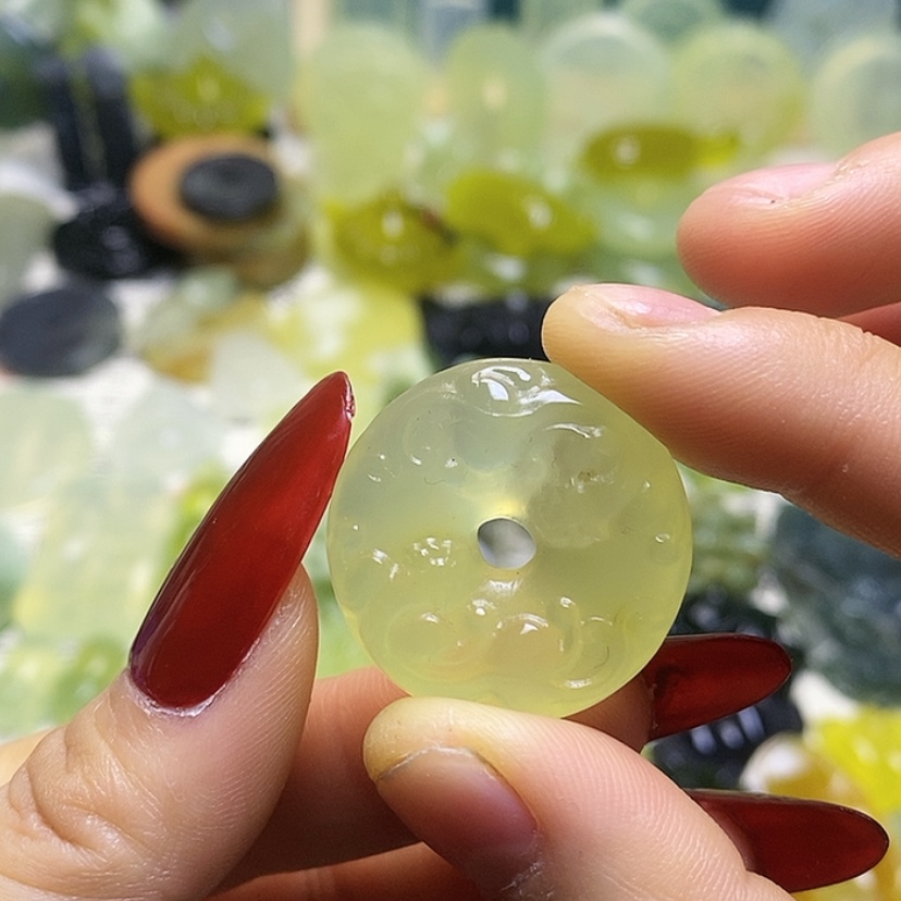 【闪购商品】蛇纹石玉颈饰未镶嵌