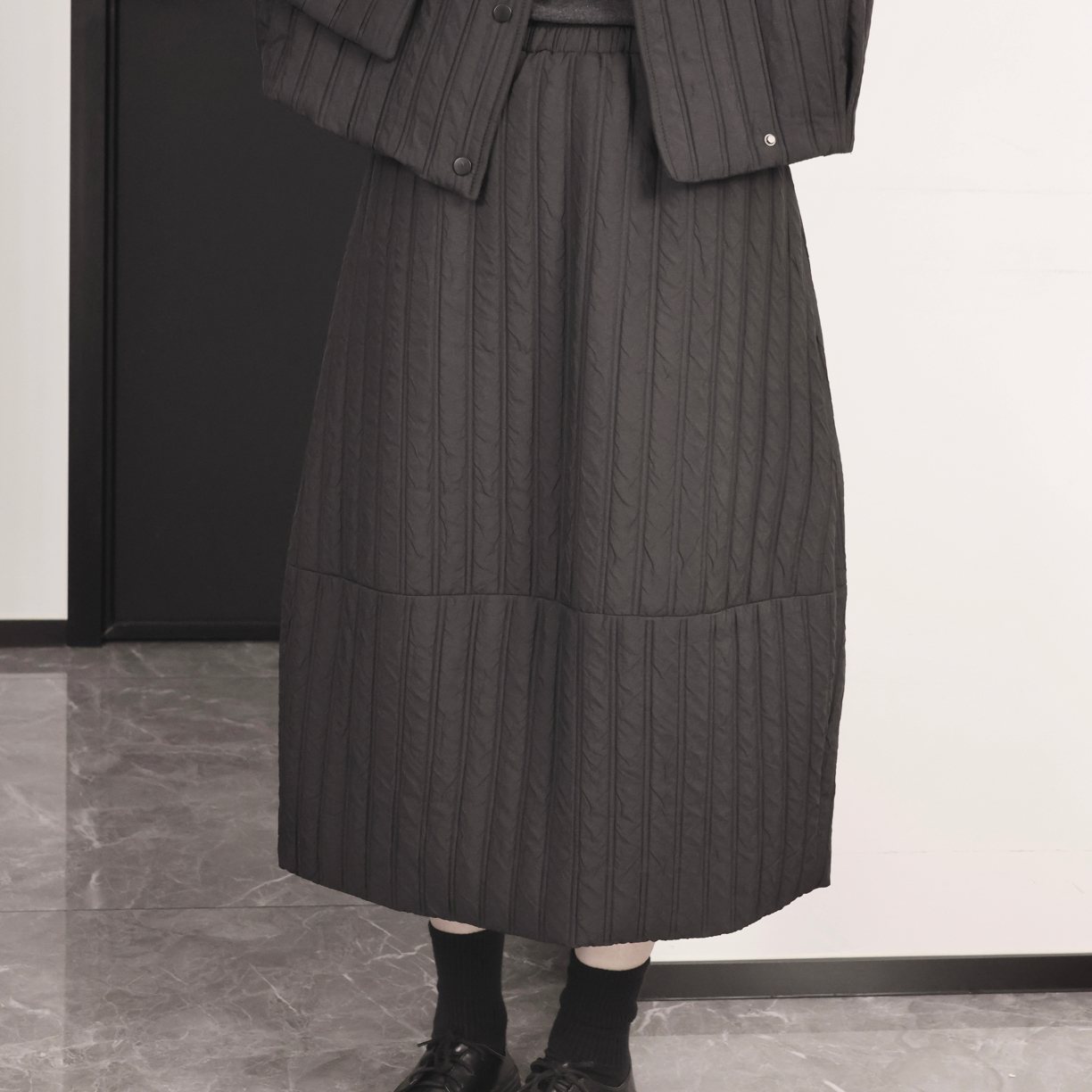 【晚李四季】冬季夹棉坑条半裙肌理感长袖竖条半身裙