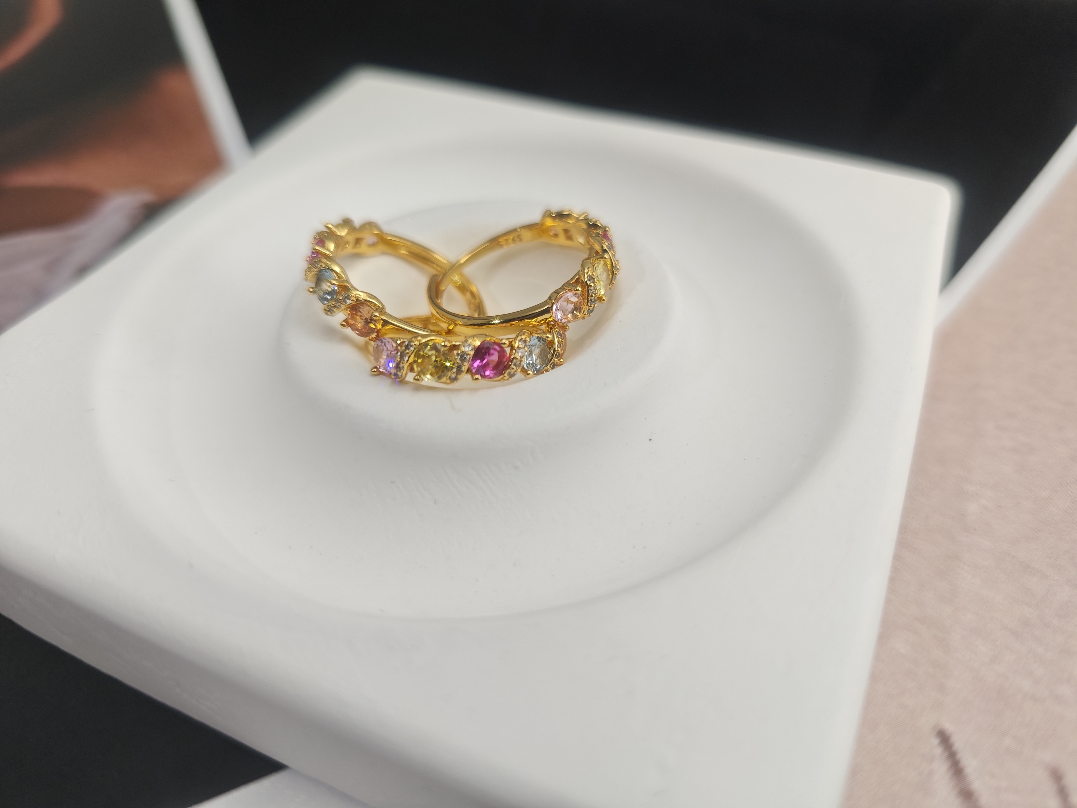 铜合金锆石戒指 轻奢高级感多巴胺复古彩锆活口戒指镀18K