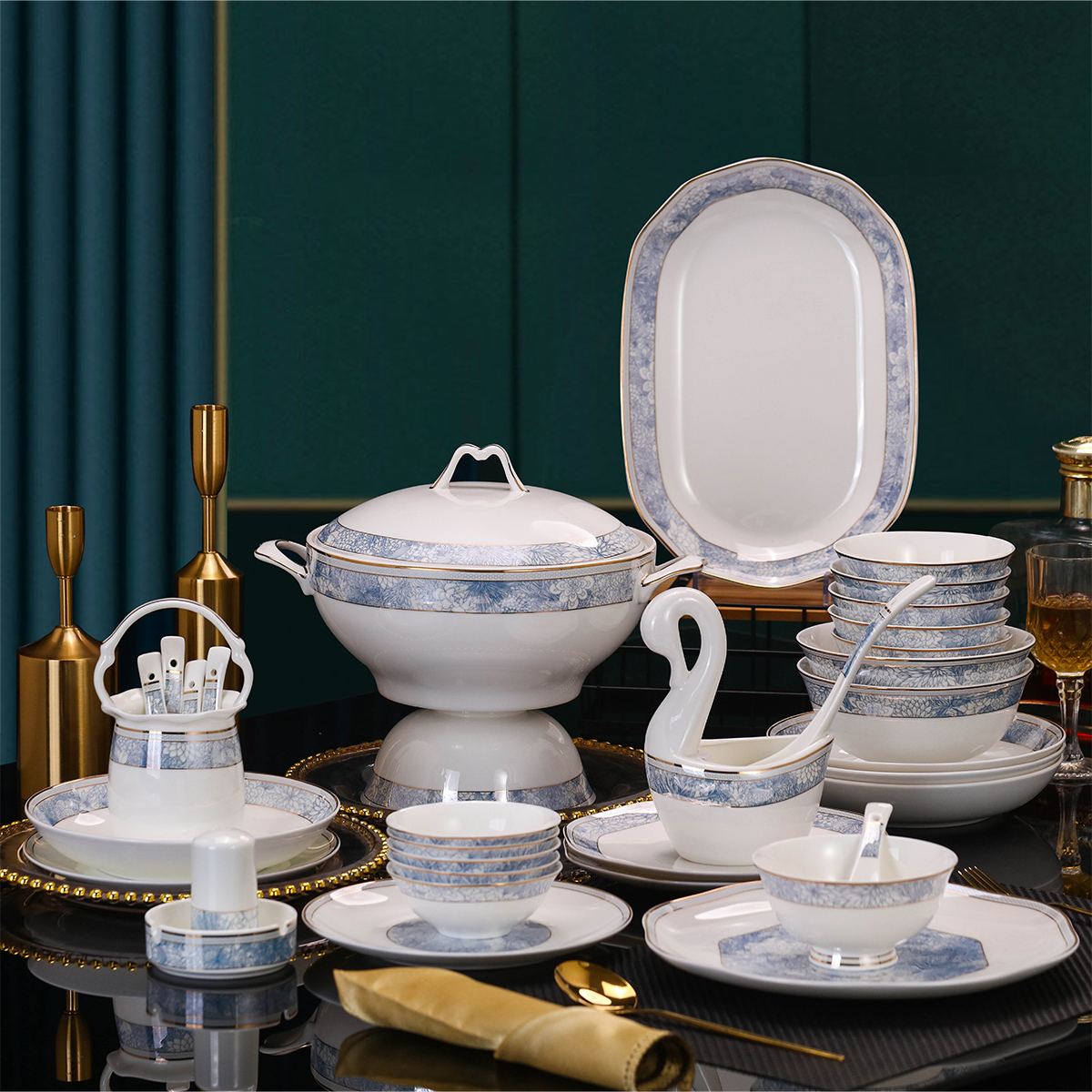 62件蓝精灵景德镇高档餐具套装碗碟套装家用乔迁送礼碗碟盘组合