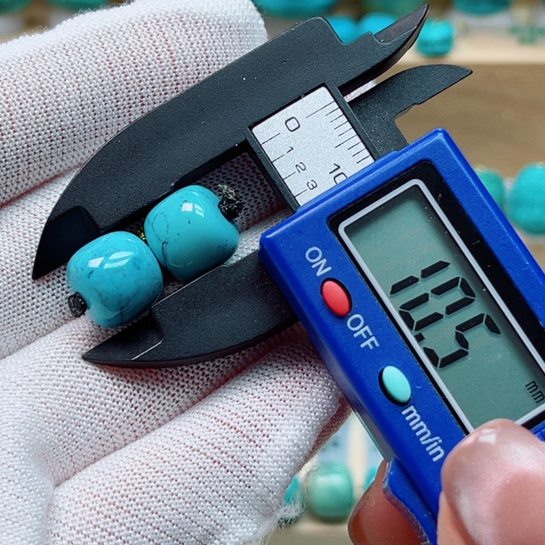 未镶嵌绿松石珠宝