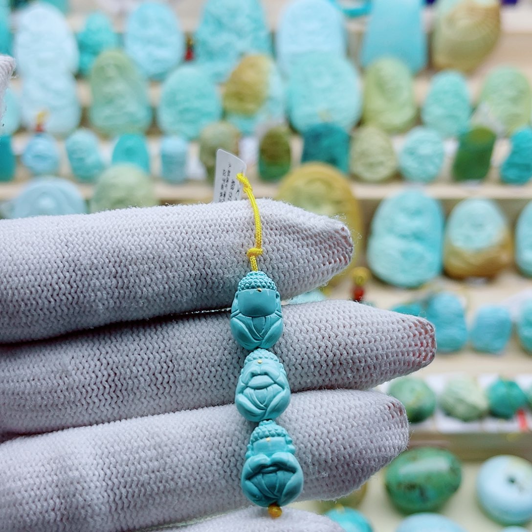 绿松石未镶嵌珠宝奇石