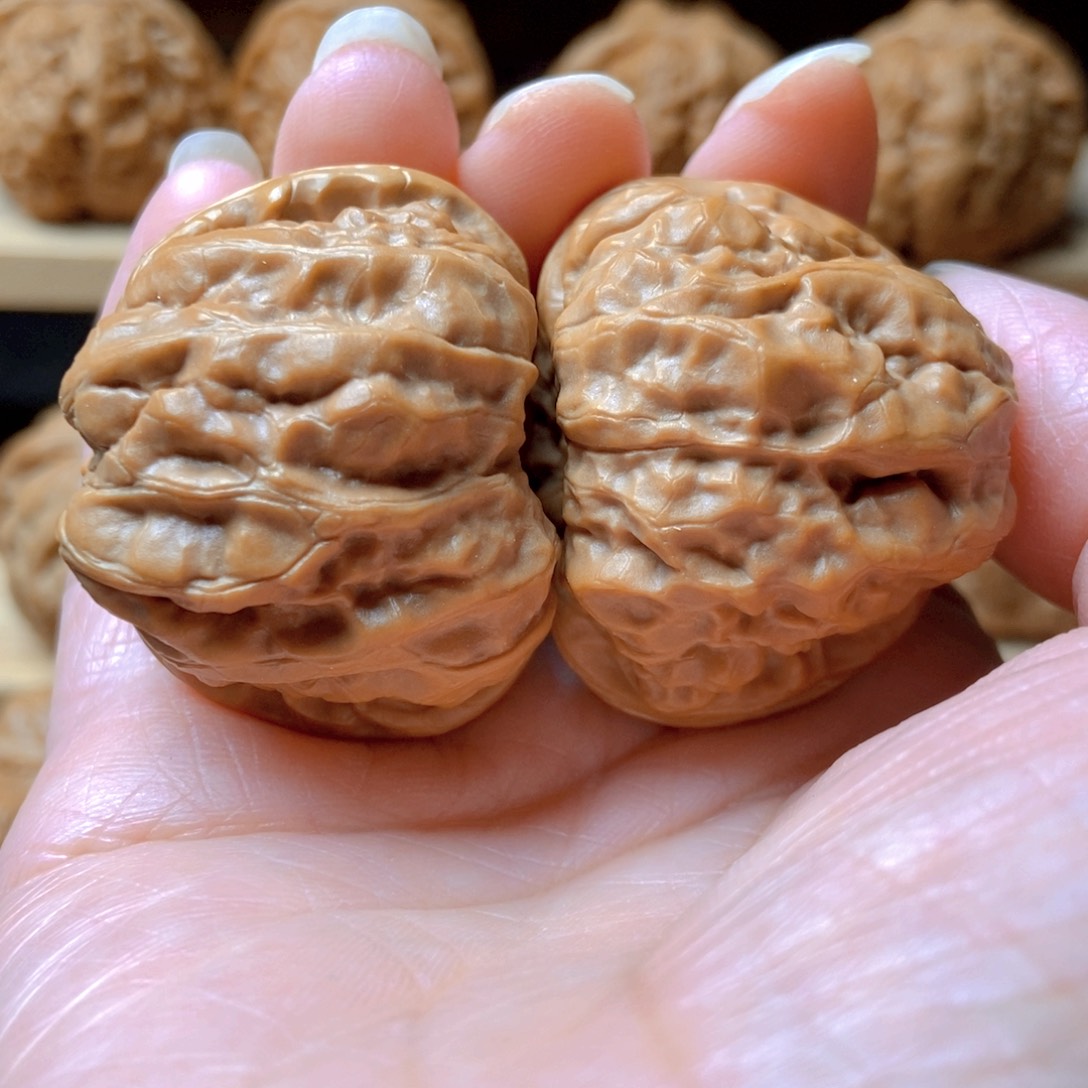 文玩核桃吊坠蛤蟆头