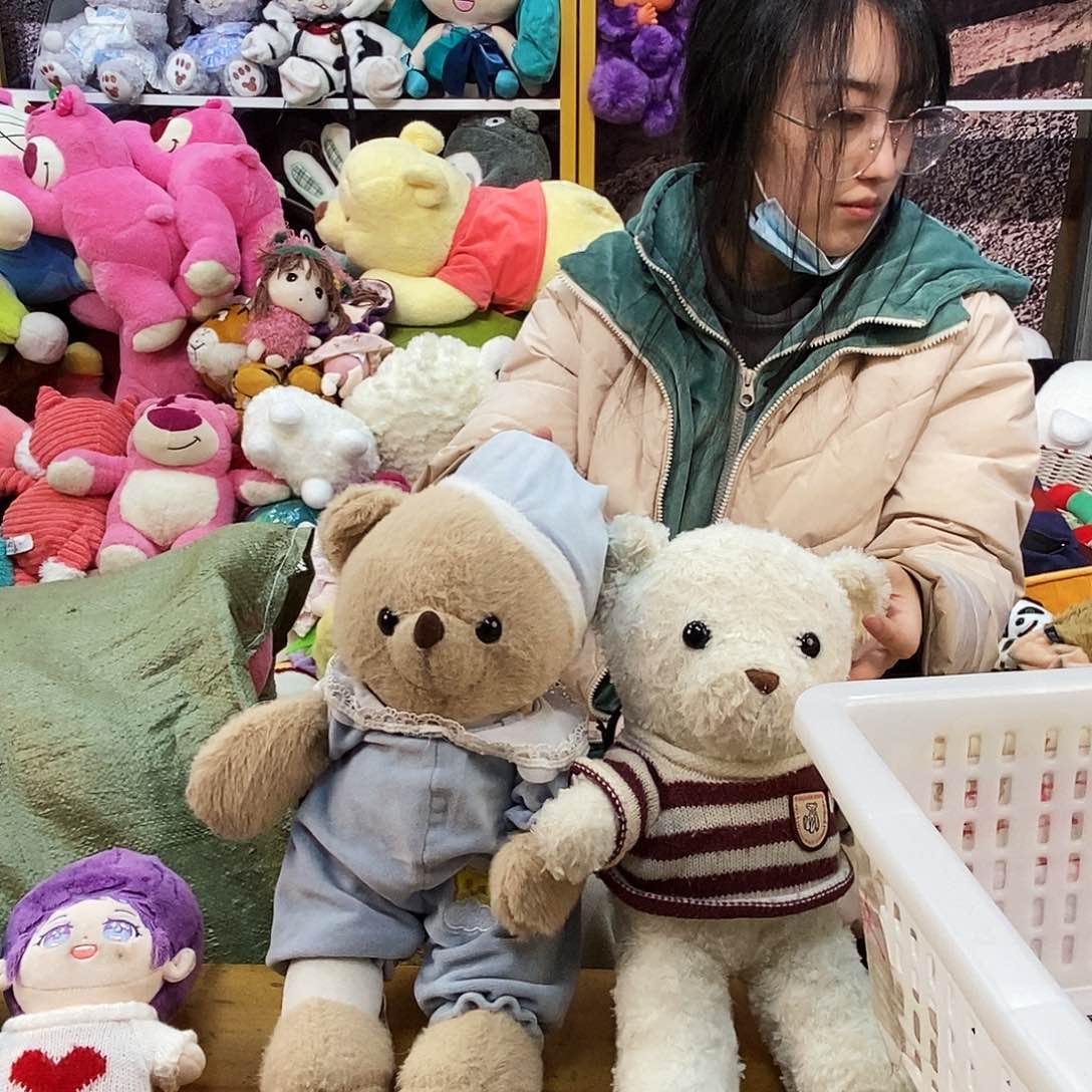 毛绒小**哼毛绒玩具051