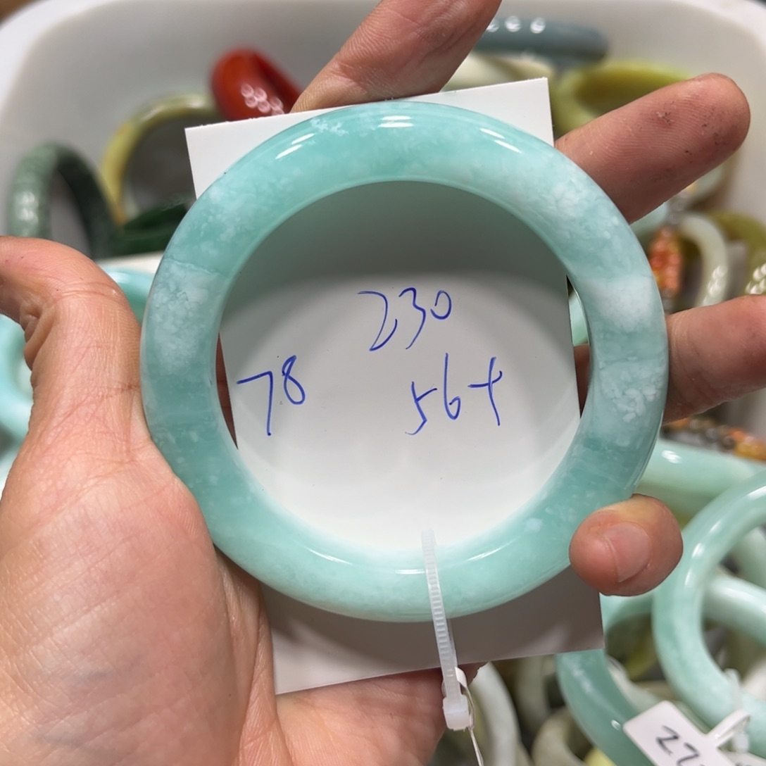 蛇纹石玉手镯未镶嵌I**s