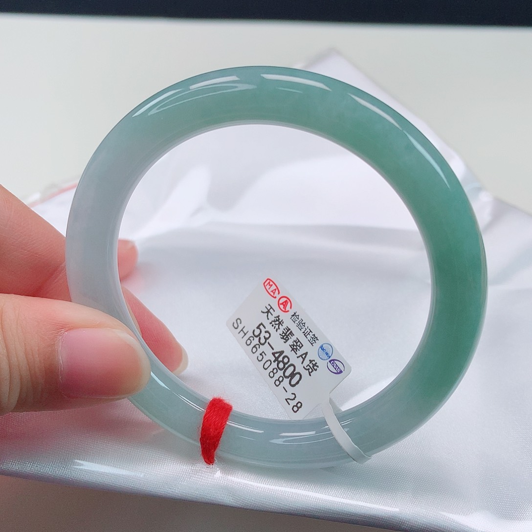 翡翠手镯未镶嵌53圆条