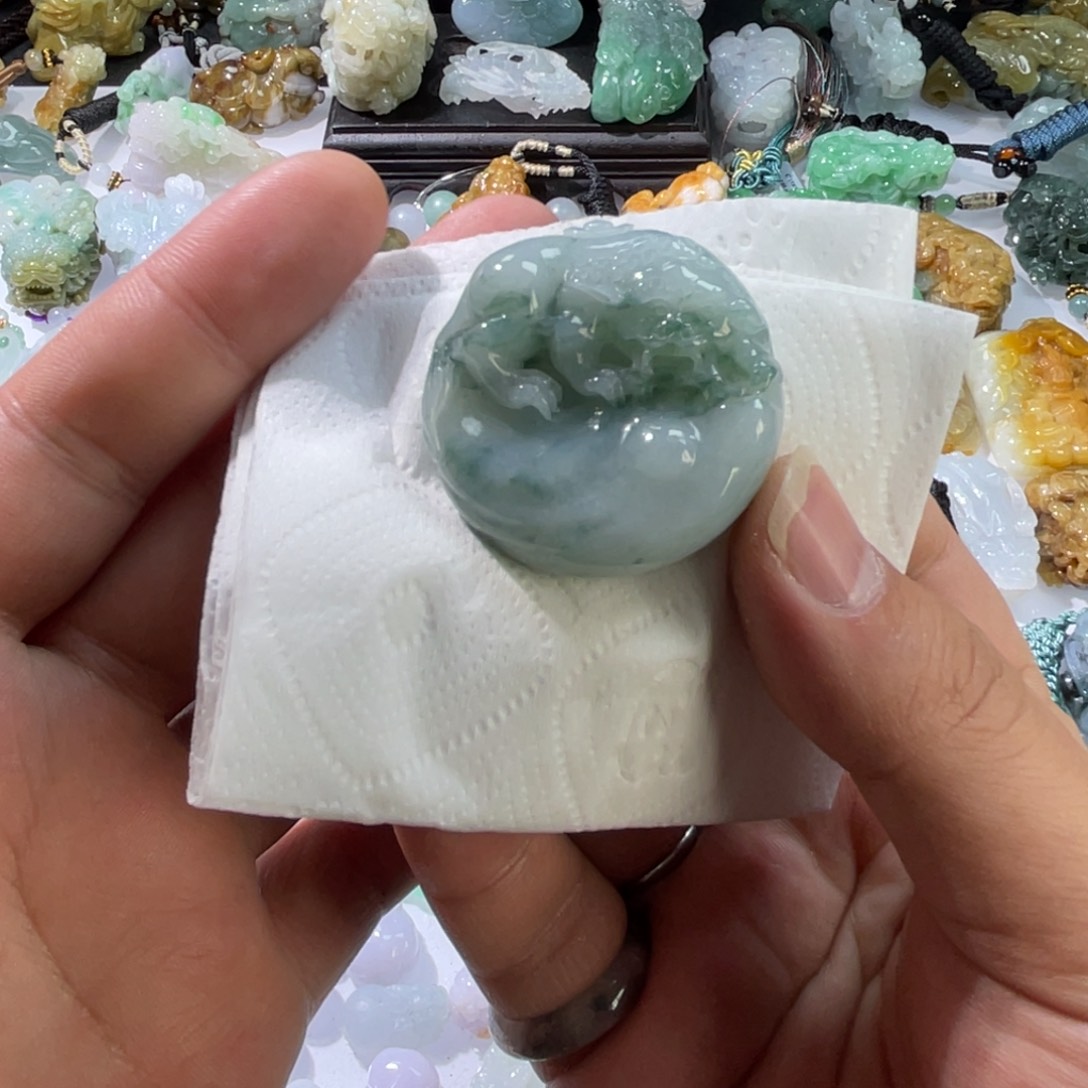 翡翠颈饰未镶嵌天然