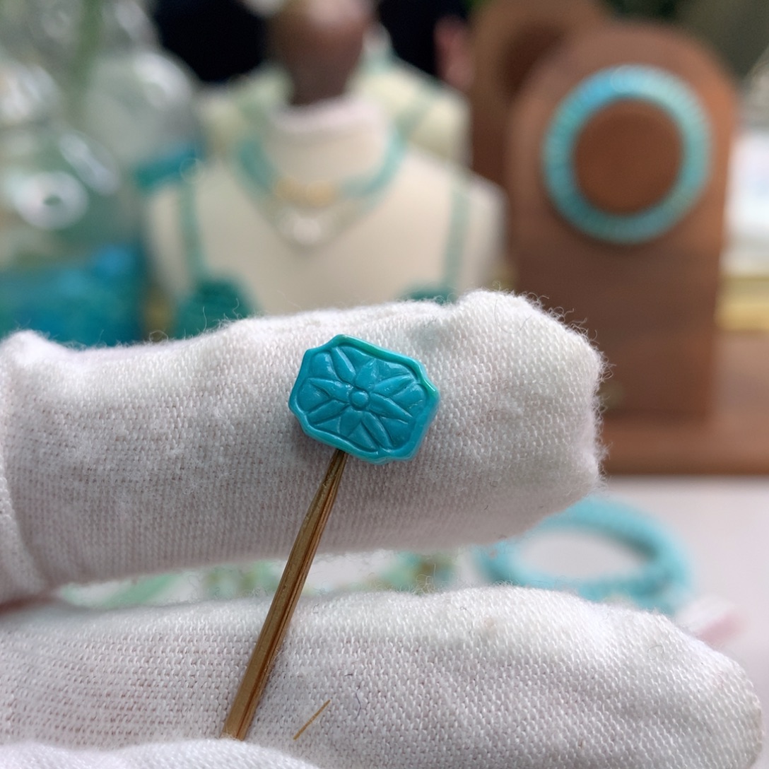 绿松石未镶嵌饰品