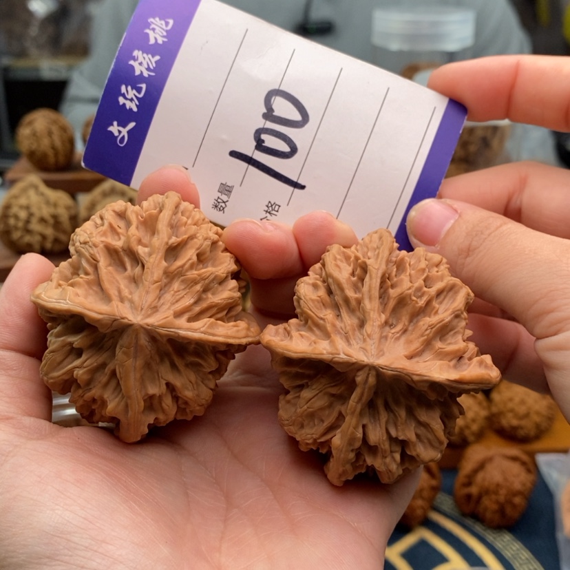 【闪购商品】文玩核桃吊坠56四棱