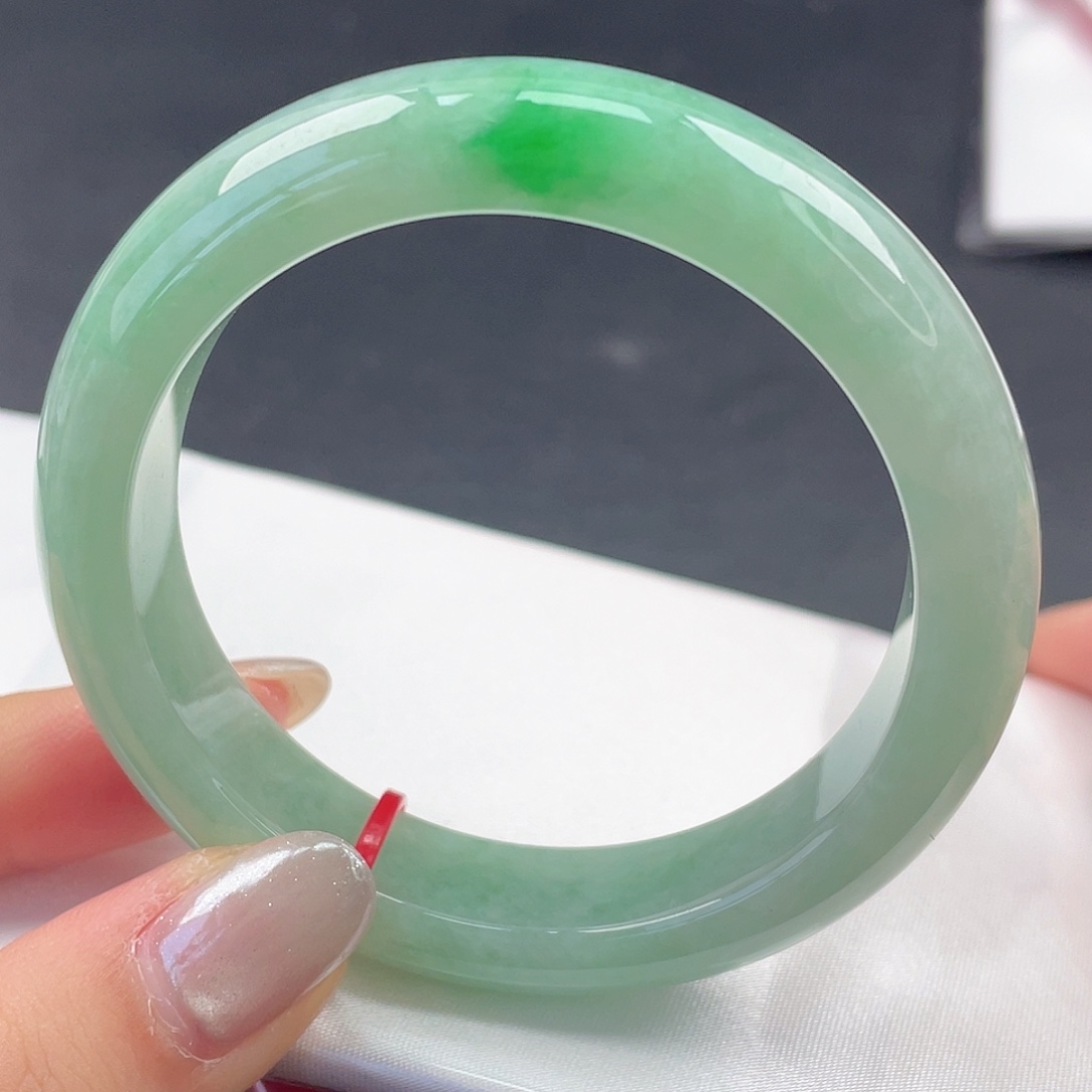 翡翠未镶嵌手镯55圈口