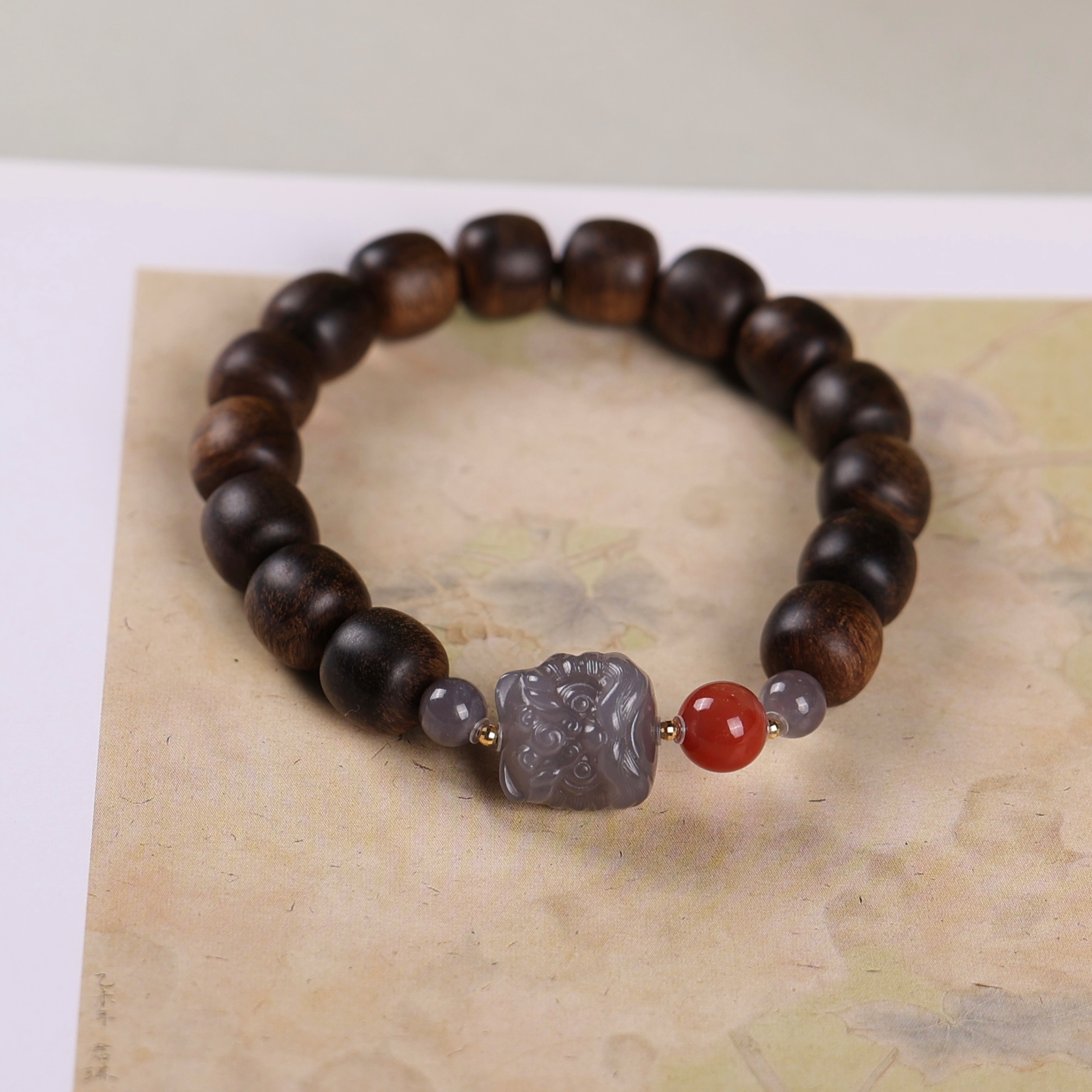 沉香【灵狮·隐无痕】-沉水越南芽庄留疤白棋楠1.0桶珠+醒狮设计款