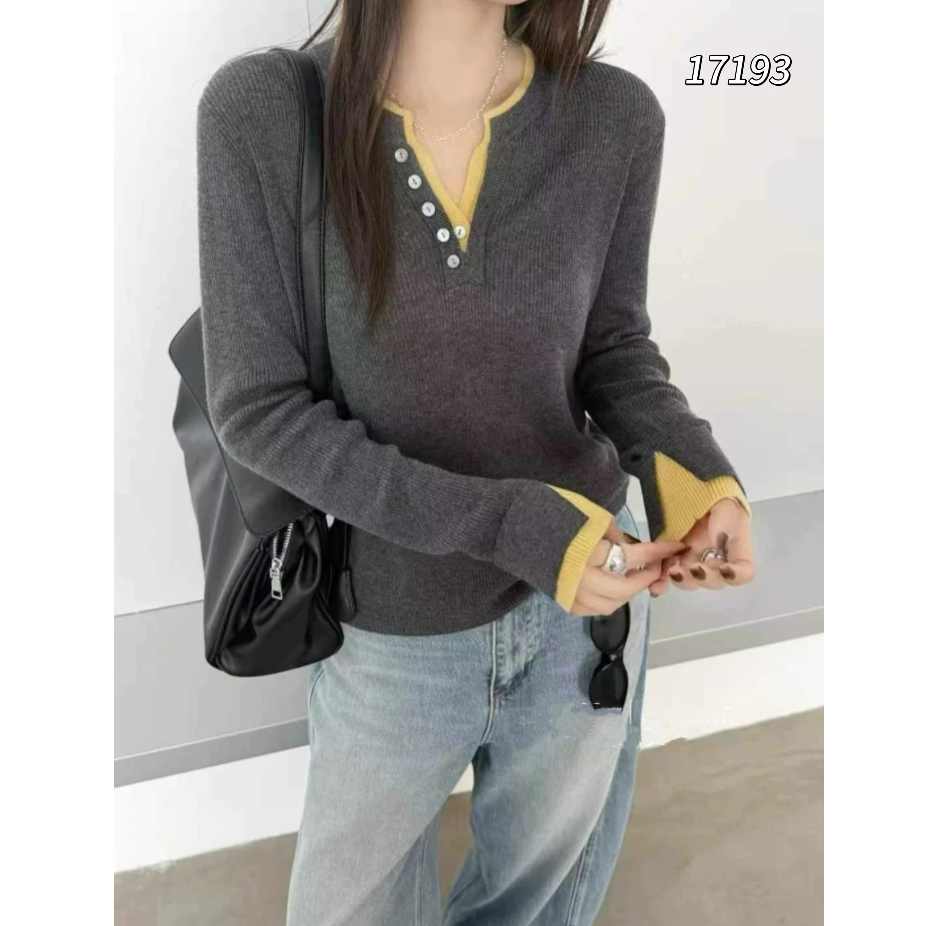17193 WANGDAN（部分无水洗唛，介意慎拍)假两件剪刀领针织衫