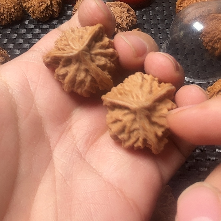 文玩核桃把件文玩核桃三棱核桃盘山