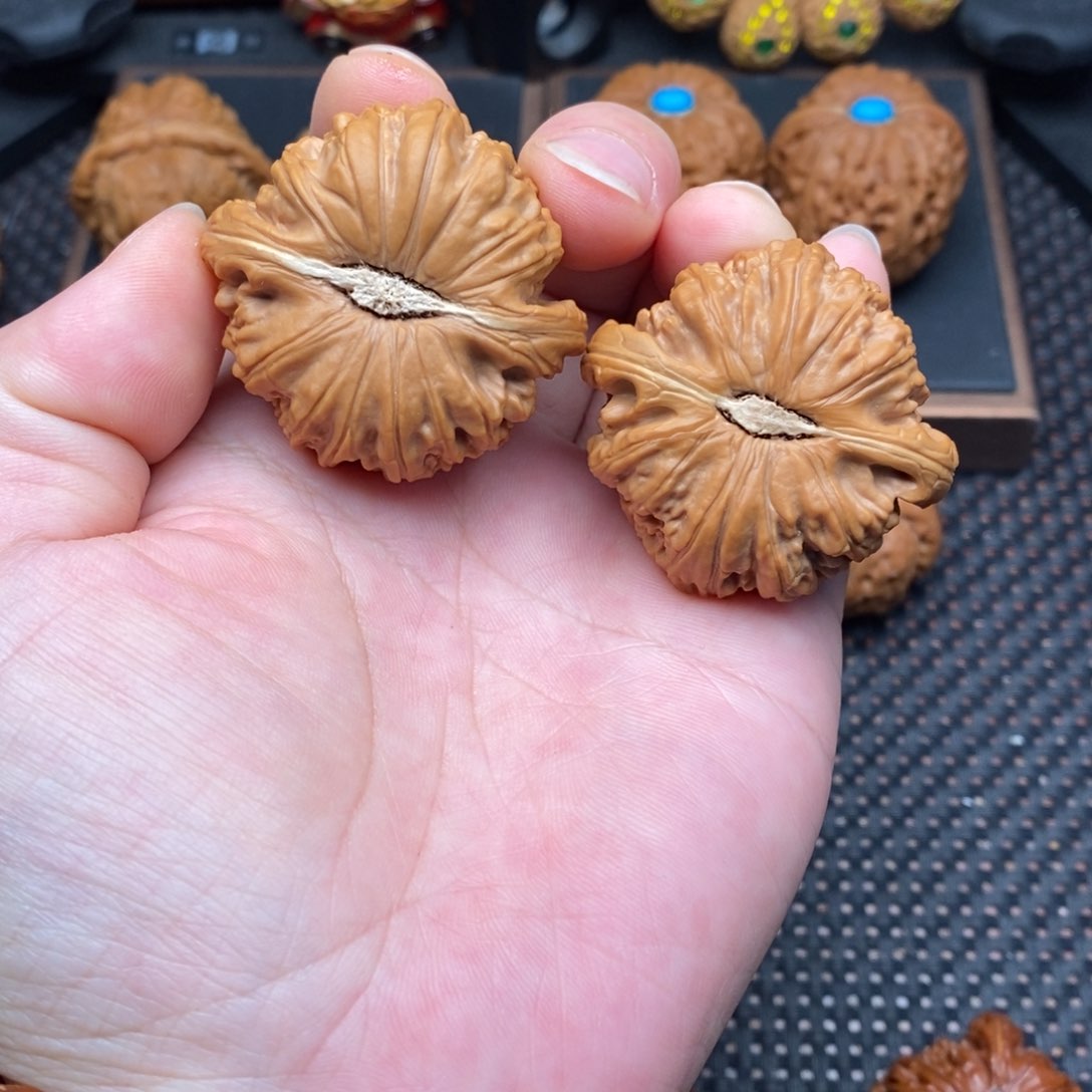 文玩核桃把件闷尖球白44尺