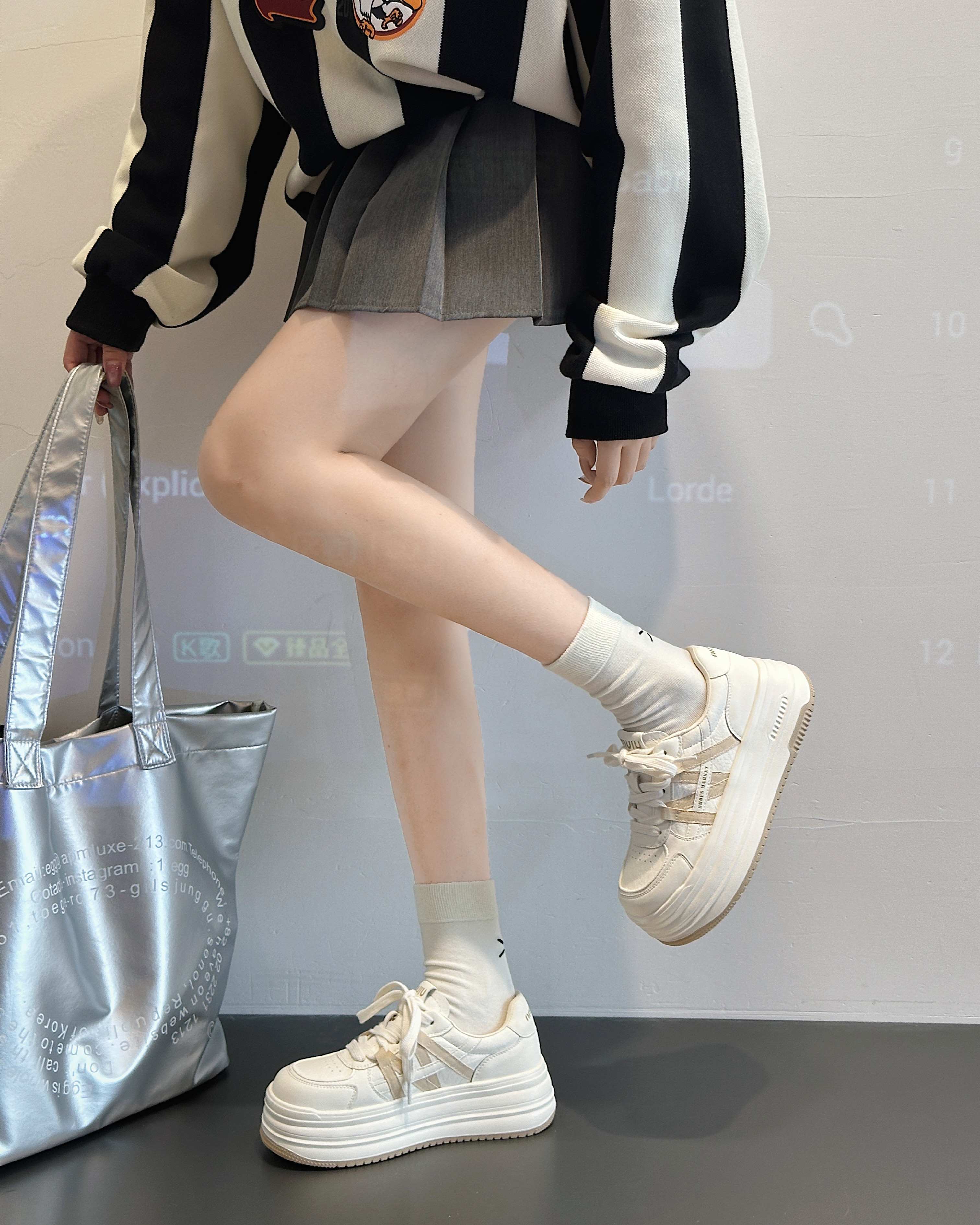 2025秋季超轻经典发泡小白鞋1709