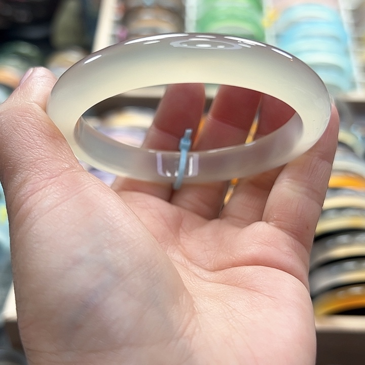 玛瑙/玉髓手镯未镶嵌小***试