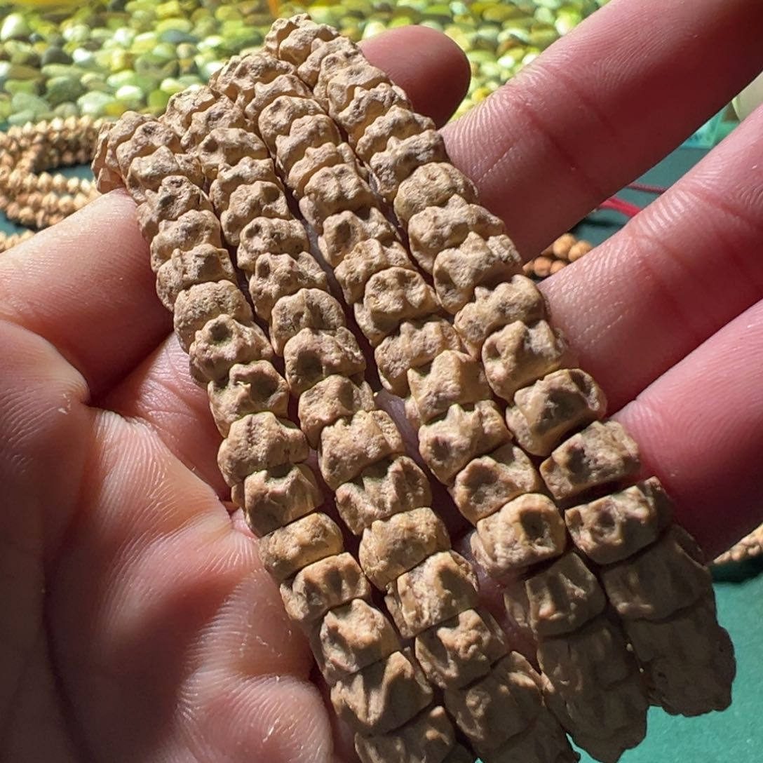 柏香籽/百香籽吊坠阿*A5