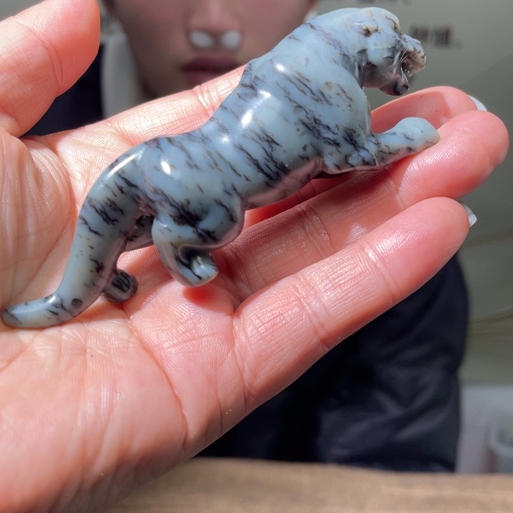 和田玉未镶嵌把件