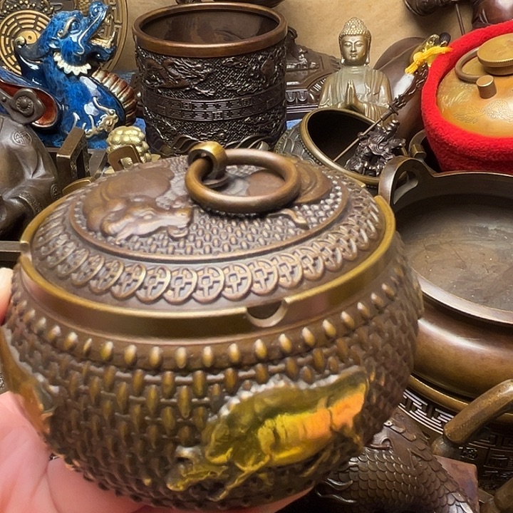 精美铜器批发档口