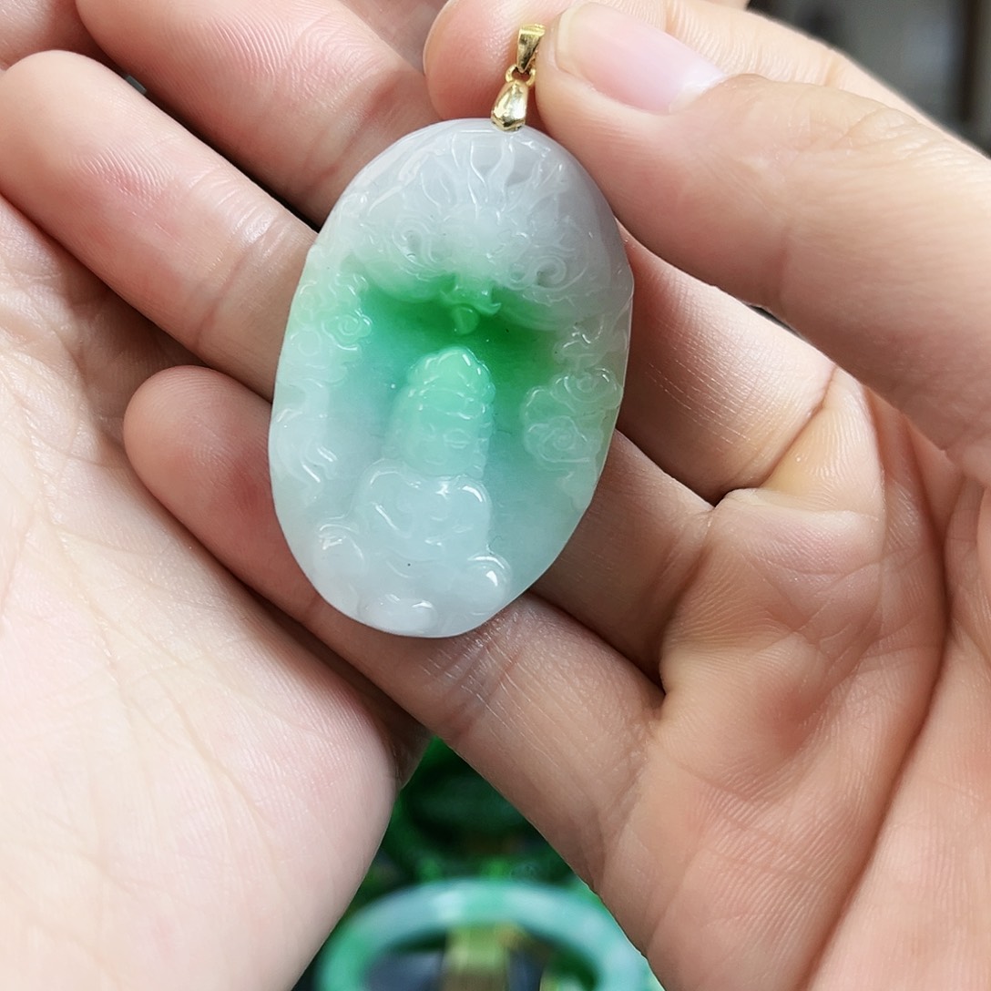 翡翠颈饰未镶嵌吊坠