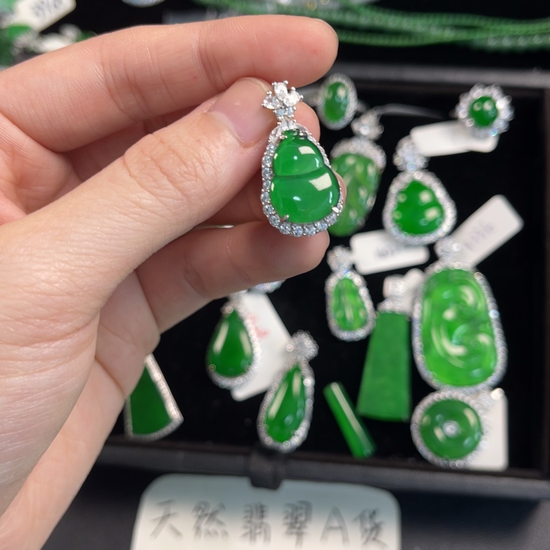 翡翠银S925镶嵌戒指葫芦吊坠