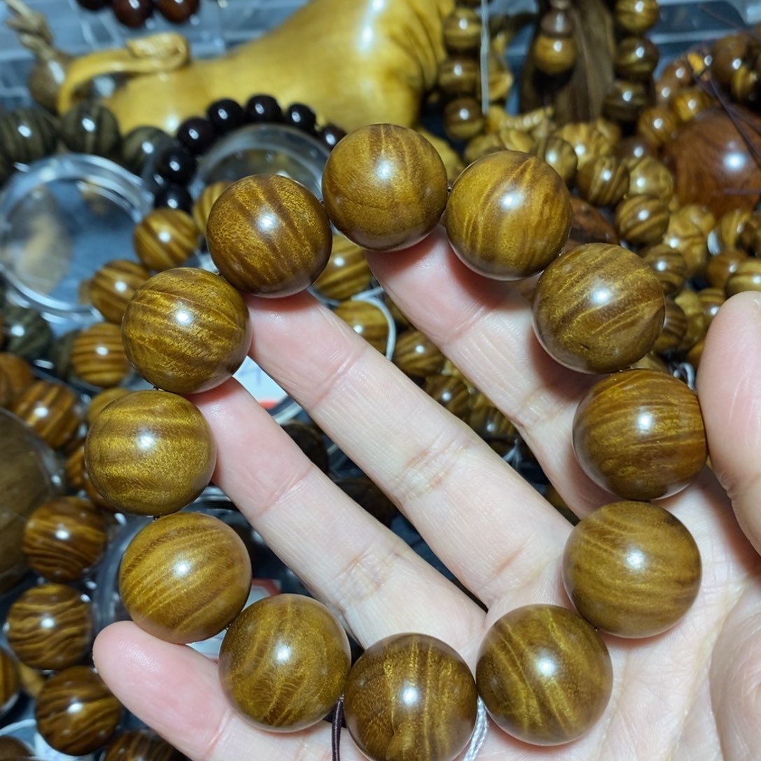 金丝楠木雕工艺品20