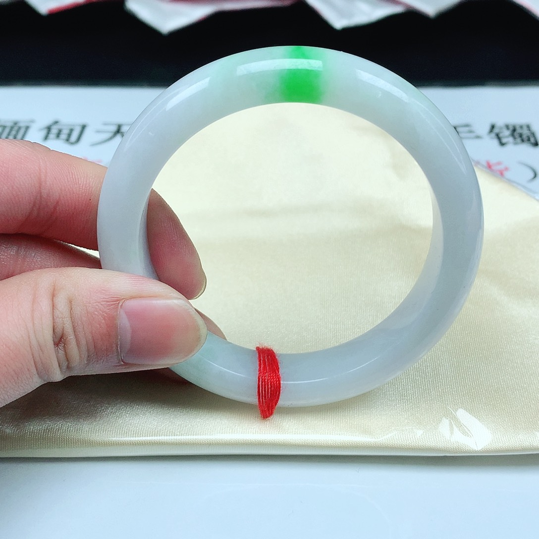 翡翠手镯未镶嵌圈57