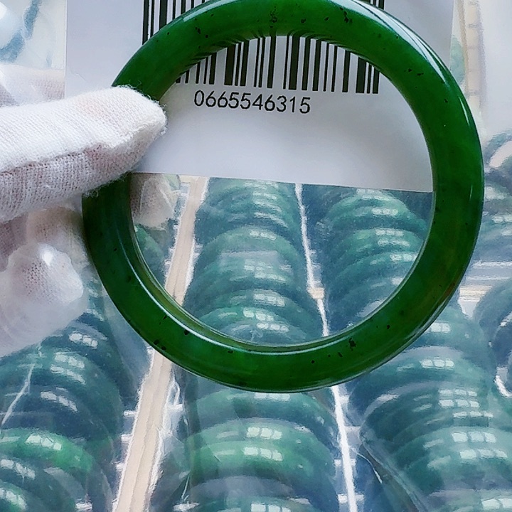 和田玉（碧玉）手镯未镶嵌61