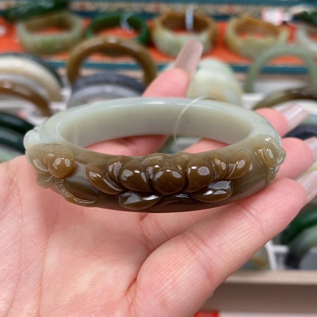 和田玉未镶嵌手镯54.6