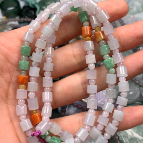 翡翠颈饰未镶嵌翡翠