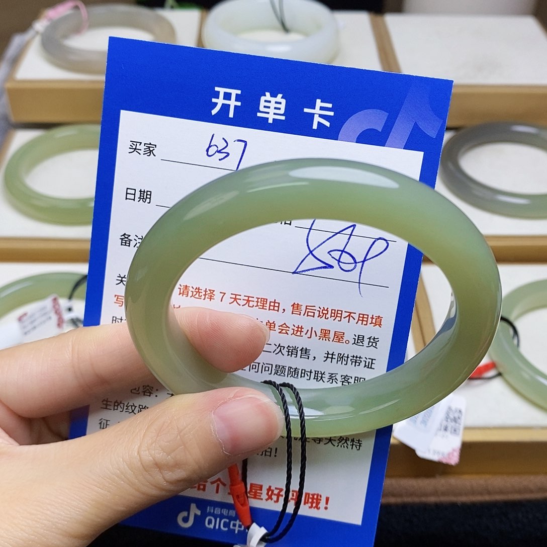 和田玉手镯未镶嵌sy