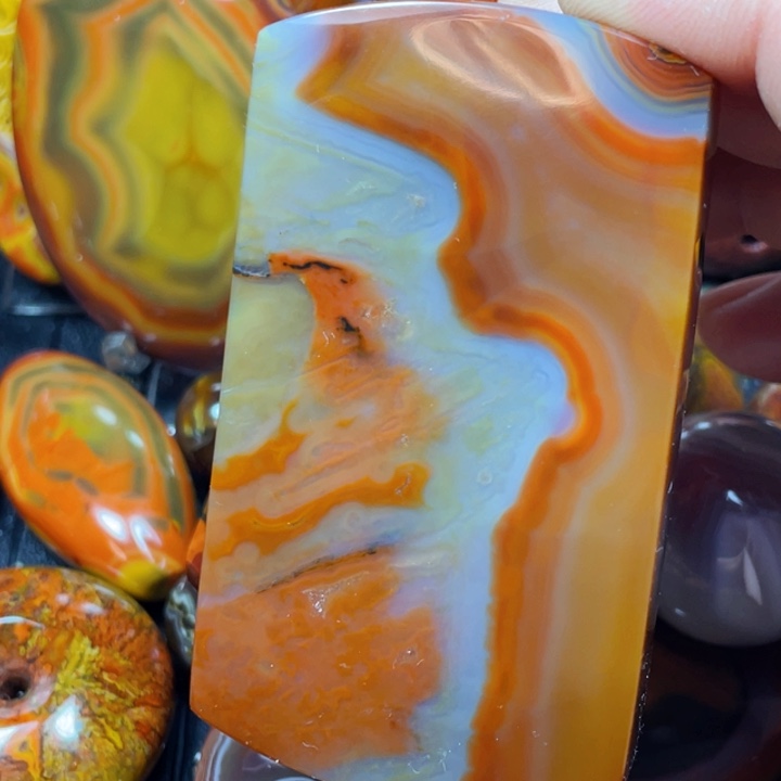 正***存玛瑙/玉髓未镶嵌颈饰