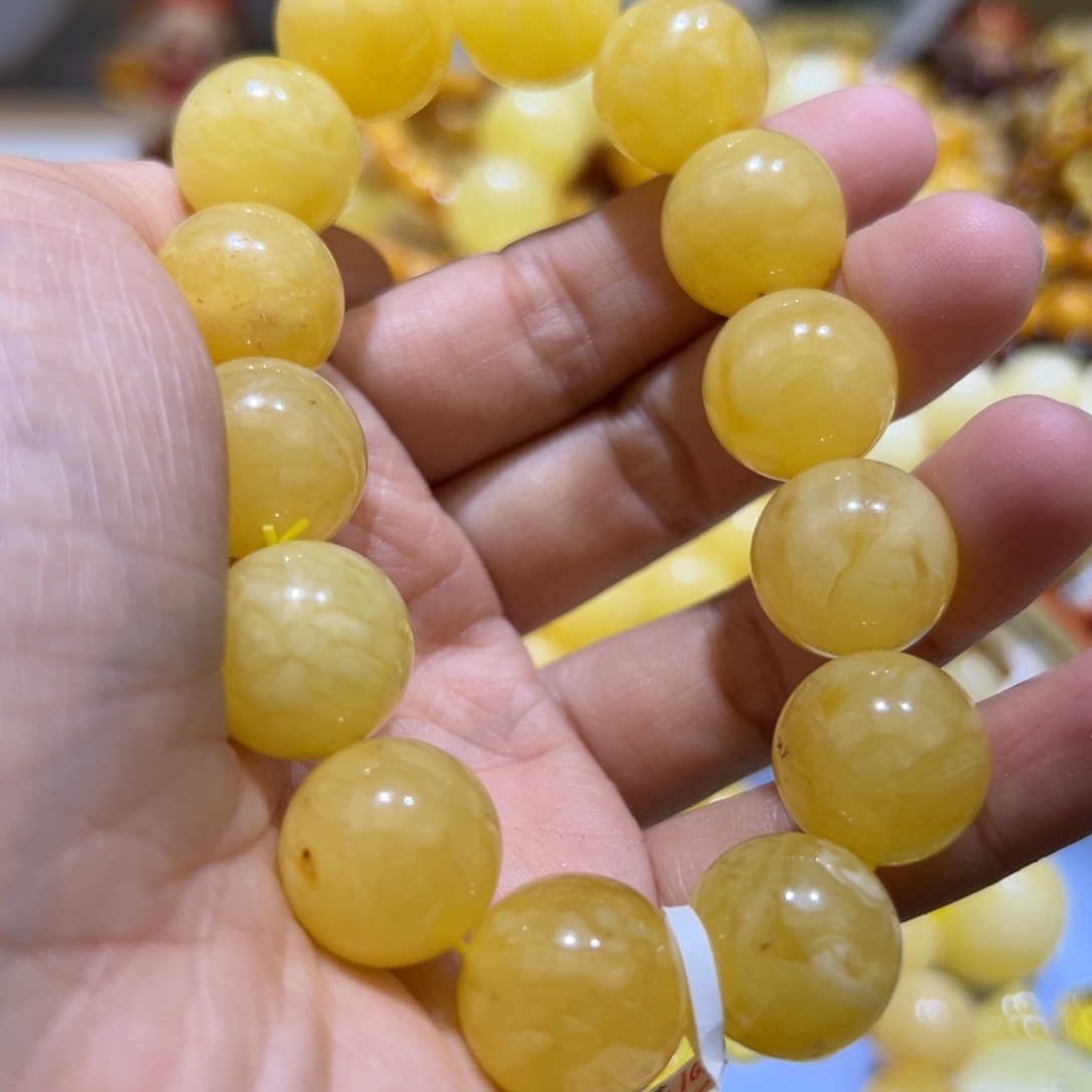 琥珀珠宝奇石未镶嵌