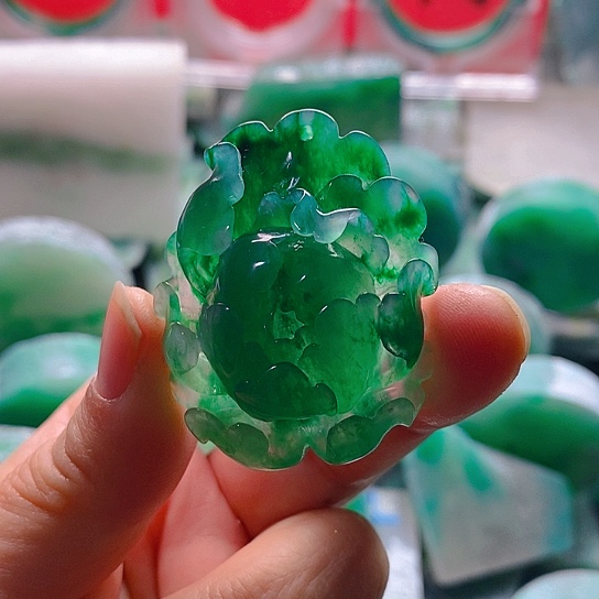 石英质玉颈饰未镶嵌